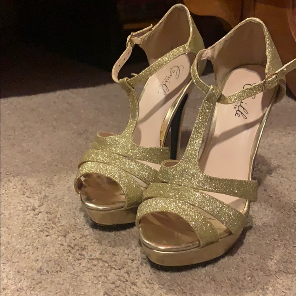 Extremely elegant Camille La Vie high heels